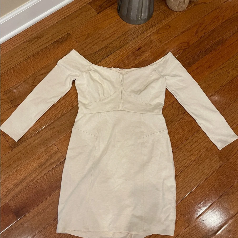 Free People Ivory Cream Fitted Off Shoulder Mini Dress Size Medium NEW